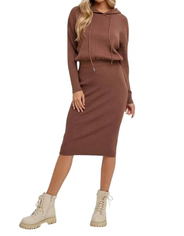 Brianne Hooded Sweater Dress In Mocha Sweater Knitwear Pullover