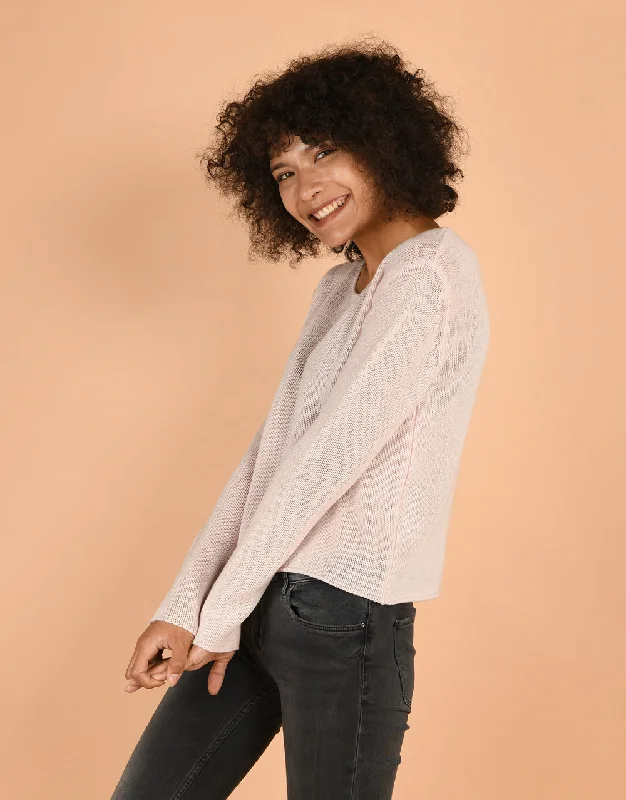 Crew Neck Sweater in Powder Rose Seamless Knitted Crochet