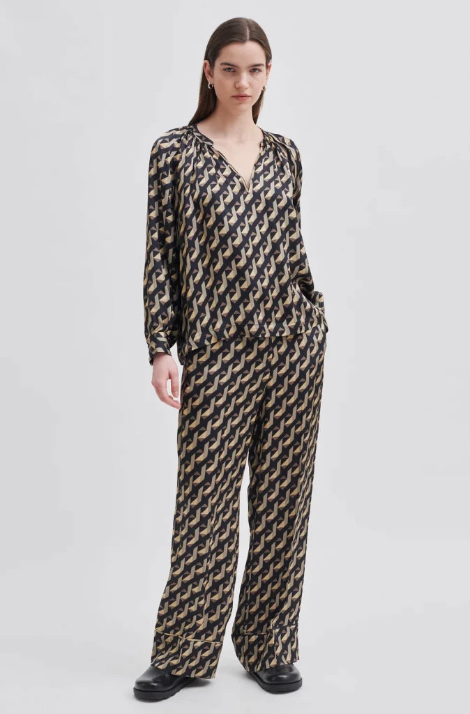 Second Female Hopi Trousers in Geo Print Trousers practical easy-care